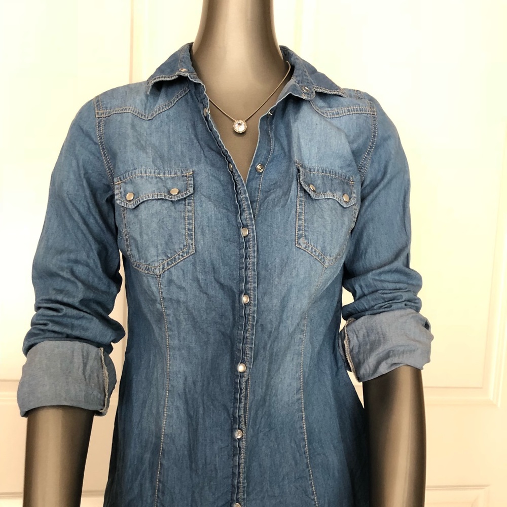 Forever 21 jean button down cotton shirt